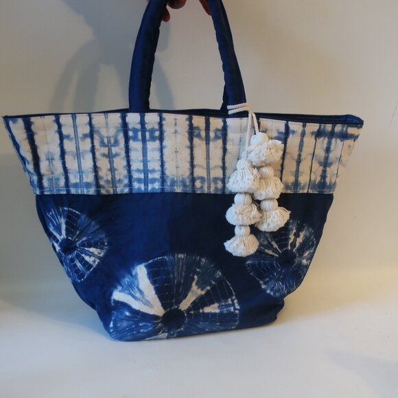 NWT Jadetribe New York Blue White Tie Dye Pom Pom Tasselled Canvas Tote Bag * - Picture 1 of 10